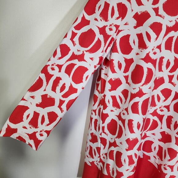 Susan Graver Womens Tunic Top Medium Red Liquid Knit Slits Printed 3/4 Sleeves - Picture 4 of 11